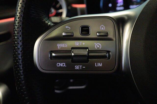 Mercedes-Benz CLA-KLASSE 250 Premium Orange Edition | NAVI | CAMERA + PDC | SCHUIF / KANTELDAK | STOELVERW | AMBIENT LIGHT |