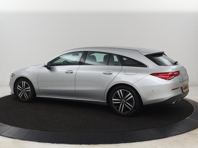 Mercedes-Benz CLA-KLASSE Shooting Brake 180 Business Solution | Stoelverwarming | Carplay | Camera | Half leder | Widescreen | Dodehoek detectie | Navigatie | Park Assist