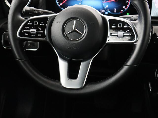 Mercedes-Benz CLA-KLASSE Shooting Brake 180 Business Solution | Stoelverwarming | Carplay | Camera | Half leder | Widescreen | Dodehoek detectie | Navigatie | Park Assist