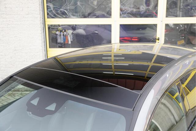 Mercedes-Benz CLA-KLASSE Shooting Brake 180 Automaat! AMG BJ2020 Lmv 18" | Led V+A | Pdc | Navi | Keyless entry | Panoramadak | Elek. achterklep | Burmester Audio | Dashboard verlichting | Virtual cockpit | Climate control | Cruise control | Sportstoelen | Zwarte hemel | Extra ge