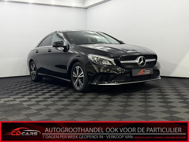 Mercedes-Benz CLA-KLASSE 180 Ambition Camera, Navi, Keyless start, Cruise control, A start stop, Half leder, Lichtmetalen velgen