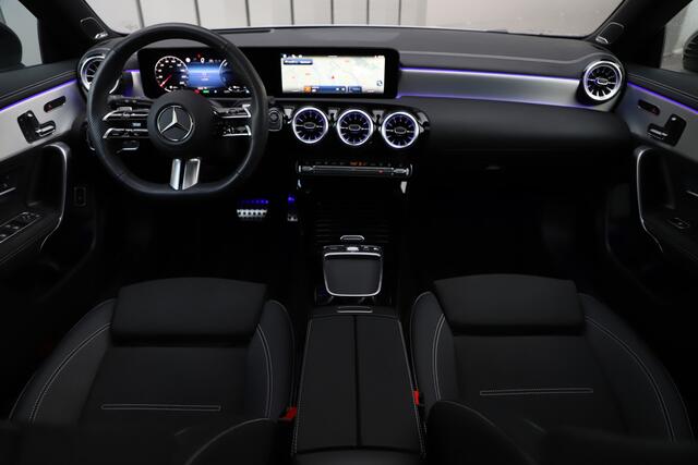 Mercedes-Benz CLA-KLASSE Shooting Brake 250e AMG | 218PK | Head-up | Burmester | Keyless-go | Memory | Sfeerverlichting | Multibeam | Distronic | 2025.