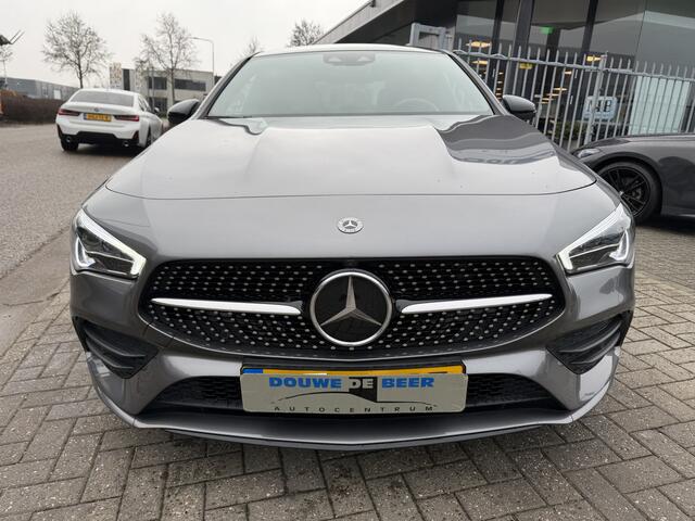Mercedes-Benz CLA-KLASSE 200 Premium Plus AMG Line Pano-Dak | Keyless | Night | 360-Camera | HUD