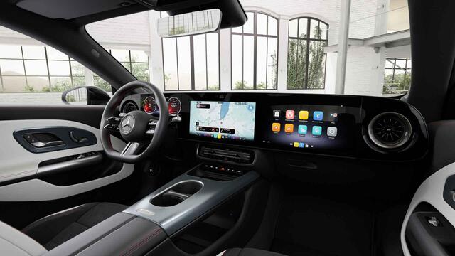 Mercedes-Benz CLA-KLASSE 180 Business Solution AMG | Premium Pakket | Panoramadak | Superscreen | 19"LM-velgen | Stoelverwarming |