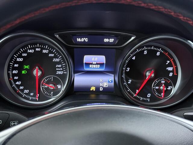 Mercedes-Benz CLA-KLASSE Shooting Brake 180 AMG Styling Camera Automaat