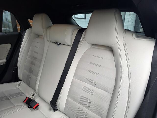 Mercedes-Benz CLA-KLASSE Shooting Brake 180 Business Automaat/Climat/Elec. pakket/Nieuw onderhoud