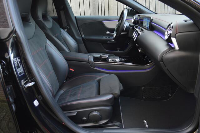 Mercedes-Benz CLA-KLASSE Shooting Brake 200 AMG Led Panorama Widescreen Sfeer Camera Night Augmented Pdc