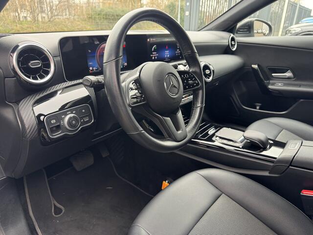 Mercedes-Benz CLA-KLASSE Shooting Brake 180 Business Solution