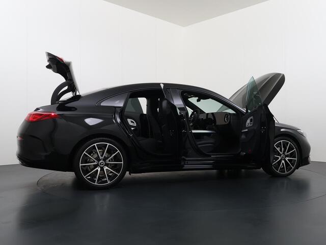 Mercedes-Benz CLA-KLASSE 180 Business Solution AMG | Night Pakket | Panoramadak | Adaptieve Cruise Control | Dodehoekassistent | Verkeersbordenassistent | MULTIBEAM LED Koplampen | Elektrisch Verstelbare Stoelen + Memory | Stoelverwarming | Sfeerverlichting | THERMOTRONIC Klimaat