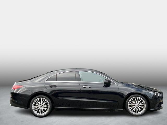 Mercedes-Benz CLA-KLASSE 180 Luxury Line