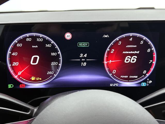 Mercedes-Benz CLA-KLASSE 180 Business Solution AMG | Nightpakket | Multibeam Led | Thermotronic | Trekhaak | Memorypakket | 19 inch AMG velgen | Sierdelen aluminium | Adaptieve cruisecontrol |