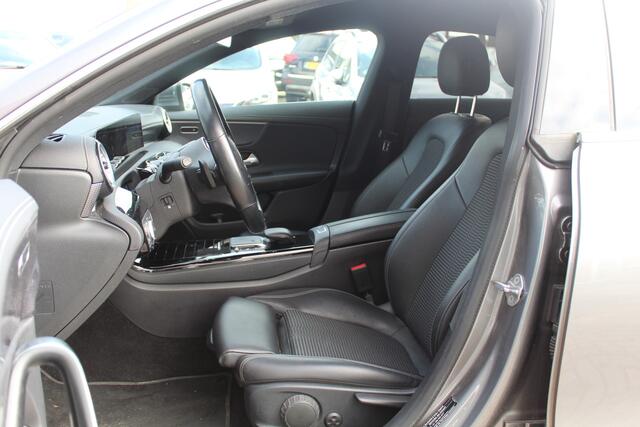 Mercedes-Benz CLA-KLASSE Shooting Brake 200 Luxury Line