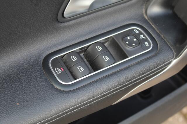 Mercedes-Benz CLA-KLASSE Shooting Brake 200 Luxury Line