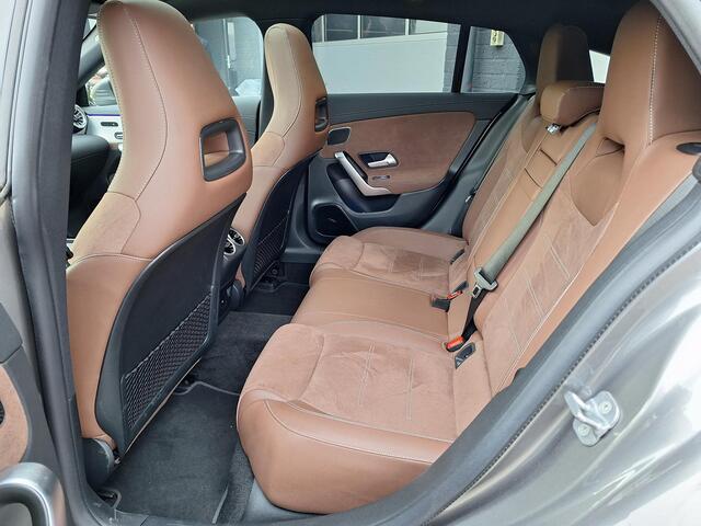 Mercedes-Benz CLA-KLASSE Shooting Brake 180 AMG Line | Panoramadak | Bruin interieur | Burmester | 360° Camera | Head-up Display | Memory pakket | Sfeerverlichting | Dodehoekassistent | Multibeam LED | Keyless-GO | Elektrische achterklep