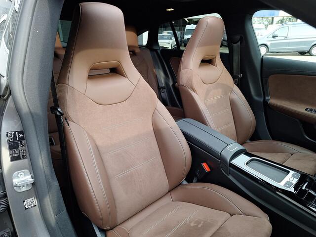 Mercedes-Benz CLA-KLASSE Shooting Brake 180 AMG Line | Panoramadak | Bruin interieur | Burmester | 360° Camera | Head-up Display | Memory pakket | Sfeerverlichting | Dodehoekassistent | Multibeam LED | Keyless-GO | Elektrische achterklep