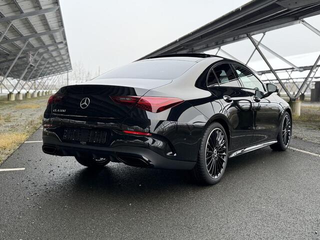 Mercedes-Benz CLA-KLASSE 180 Business Solution AMG | Night | Panoramaschuifdak | AMG Line Plus | Head-up display | Burmester | 360° camera | Winter pakket | Trekhaak