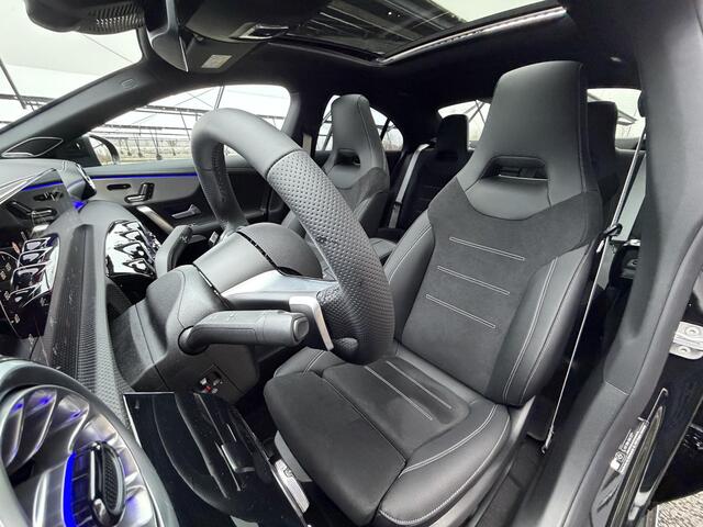 Mercedes-Benz CLA-KLASSE 180 Business Solution AMG | Night | Panoramaschuifdak | AMG Line Plus | Head-up display | Burmester | 360° camera | Winter pakket | Trekhaak