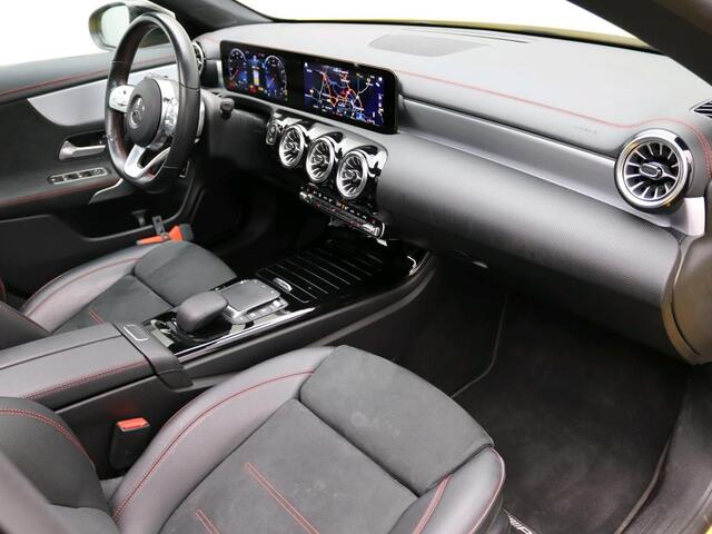 Mercedes-Benz CLA-KLASSE Shooting Brake 200 Business Solution AMG Inclusief 48 maanden MB Certified garantie voor Europa.
