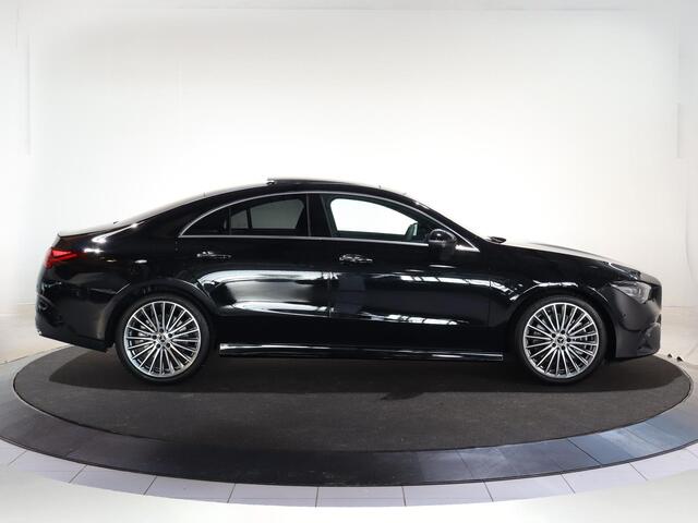 Mercedes-Benz CLA-KLASSE 180 Business Solution AMG | Panoramaschuifdak | Trekhaak | Burmester | Rijassistentiepakket Plus | Techniekpakket | Winterpakket |