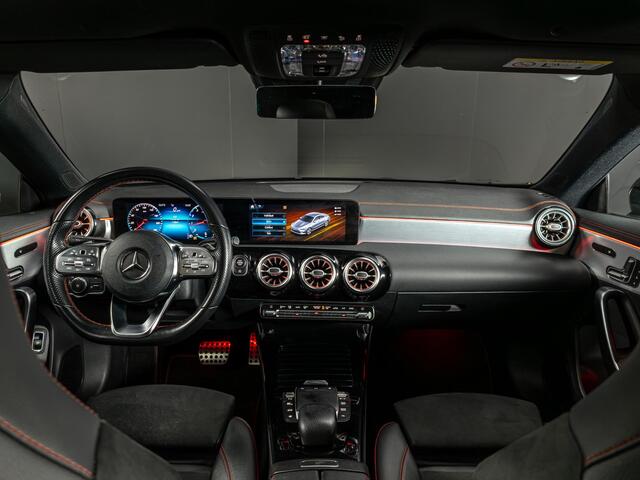 Mercedes-Benz CLA-KLASSE Coupé 200 Business Solution PLUS AMG Panorama dak
