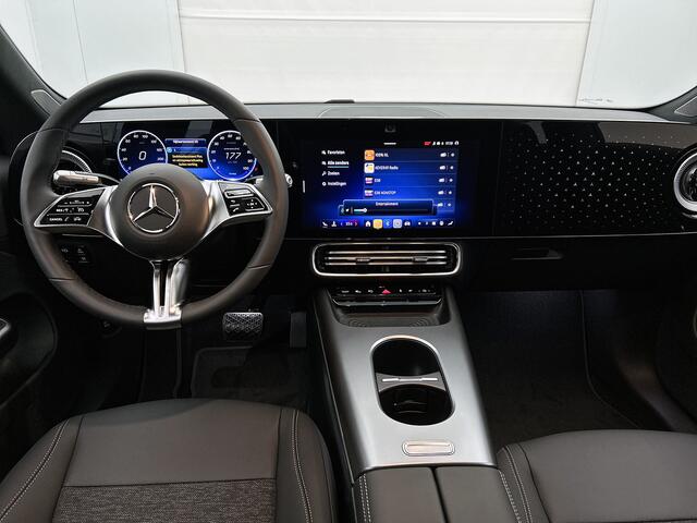 Mercedes-Benz CLA-KLASSE 250+ Business Solution 85 kWh | Antidiefstal pakket URBAN GUARD | Warmtepomp | Panoramadak | Adaptieve Cruisecontrol | Stoelverwarming voor | Dodehoekassistent | Achteruitrijcamera |