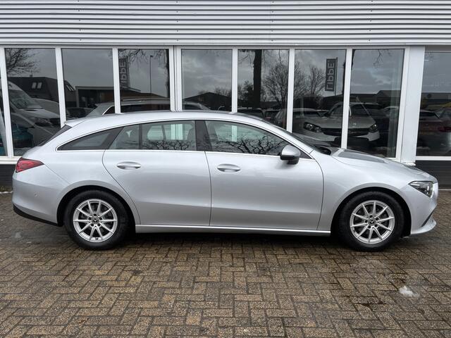 Mercedes-Benz CLA-KLASSE Shooting Brake 180 Business Solution | Mbux | Stoelverwarming | Parkeer Camera | Elektrische Achterklep