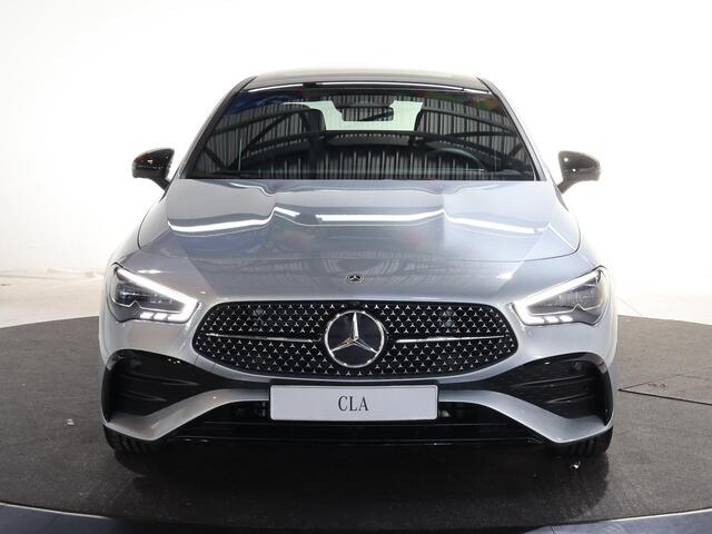 Mercedes-Benz CLA-KLASSE 180 Business Solution AMG | Panoramaschuifdak | AMG Line Plus | Head-up display | Nightpakket | 360° camera | Dodehoekassistent |