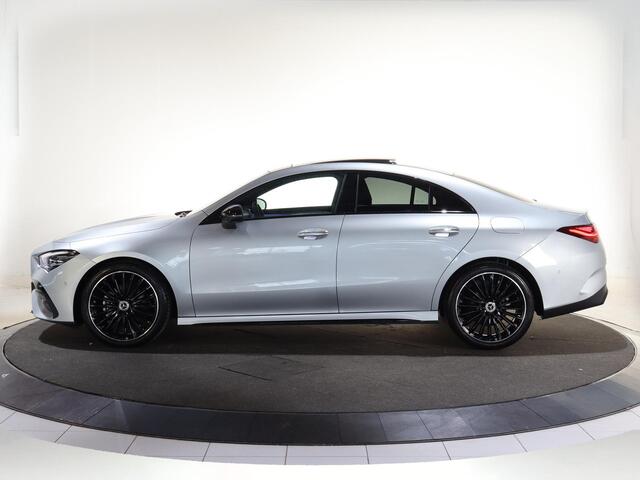 Mercedes-Benz CLA-KLASSE 180 Business Solution AMG | Panoramaschuifdak | AMG Line Plus | Head-up display | Nightpakket | 360° camera | Dodehoekassistent |