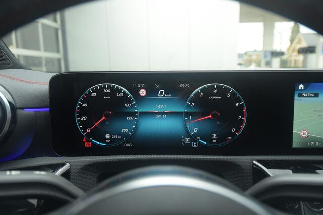 Mercedes-Benz CLA-KLASSE 250 AMG Line Premium Plus