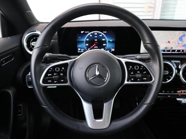 Mercedes-Benz CLA-KLASSE 180 Business Line