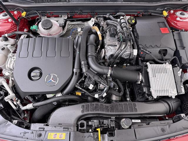 Mercedes-Benz CLA-KLASSE 250 e AMG line | Pano HUD Memory Keyless