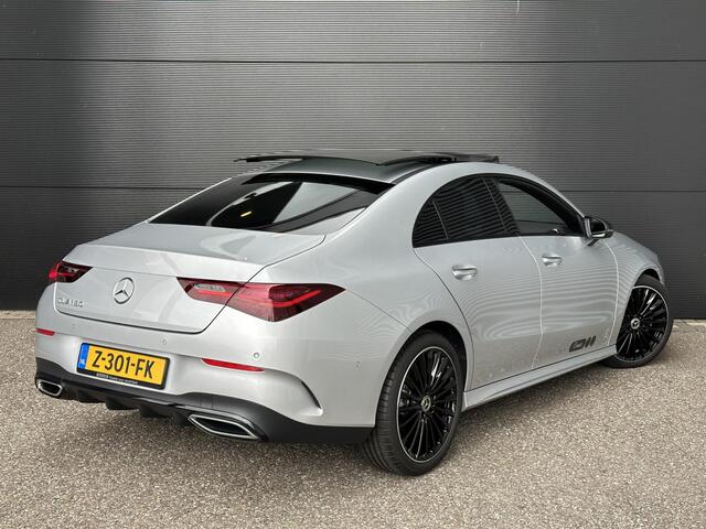 Mercedes-Benz CLA-KLASSE 180 AMG Line | Premium | Nightpakket | Panoramadak | Achteruitrijcamera | Stoelverwarming | Sfeerverlichting