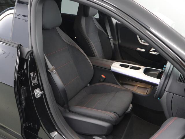 Mercedes-Benz CLA-KLASSE 250+ Launch Edition 85 kWh | Trekhaak | Night | Panoramadak | Stoelverwarming | DISTRONIC | Achteruitrijcamera | Dodehoekassistent |