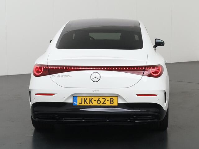 Mercedes-Benz CLA-KLASSE 250+ Launch Edition 85 kWh | Night | Panoramadak | Stoelverwarming | DISTRONIC | Achteruitrijcamera | Dodehoekassistent |