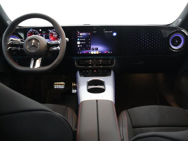 Mercedes-Benz CLA-KLASSE 250+ Launch Edition 85 kWh | Night | Panoramadak | Stoelverwarming | DISTRONIC | Achteruitrijcamera | Dodehoekassistent |