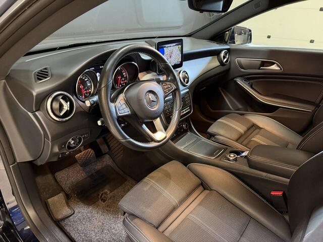 Mercedes-Benz CLA-KLASSE 180 Business Solution Automaat | Camera | Carplay | AMG Performance stoelen | Navi | Cruise