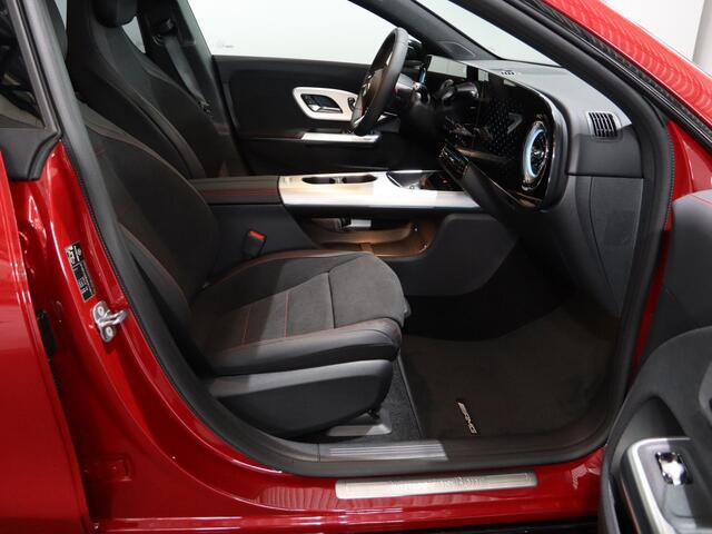 Mercedes-Benz CLA-KLASSE 250+ Launch Edition 85 kWh | Night | Panoramadak | DISTRONIC | Achteruitrijcamera | Dodehoekassistent |