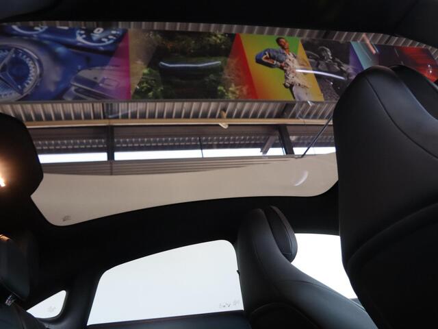 Mercedes-Benz CLA-KLASSE 250+ Launch Edition 85 kWh | Night | Panoramadak | DISTRONIC | Achteruitrijcamera | Dodehoekassistent |