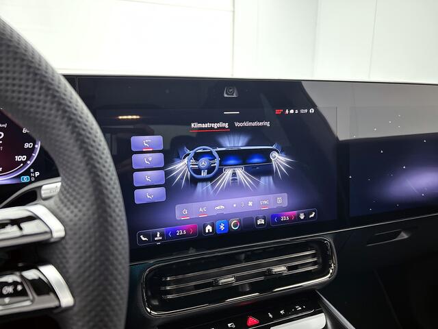 Mercedes-Benz CLA-KLASSE 200 Business Solution AMG 58 kWh | Premium pakket | Nightpakket | Smartphone integratie | Adaptieve cruisecontrol | Vast panoramadak | Memorypakket | Warmtepomp | MBUX Superscreen | Antidiefstal pakket |