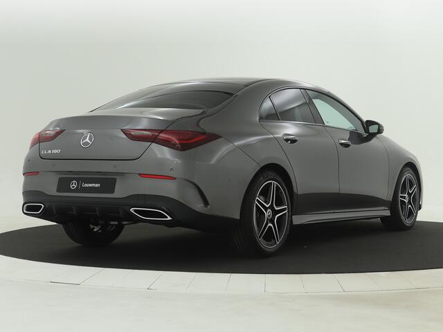 Mercedes-Benz CLA-KLASSE 180 AMG Line 5 spaaks lichtmetalen velgen | Nightpakket | Premium Pakket | Distronic | MB-paasweekend