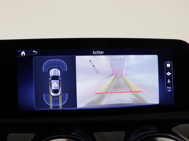 Mercedes-Benz CLA-KLASSE 180 AMG Line 5 spaaks lichtmetalen velgen | Nightpakket | Premium Pakket | Distronic | MB-paasweekend