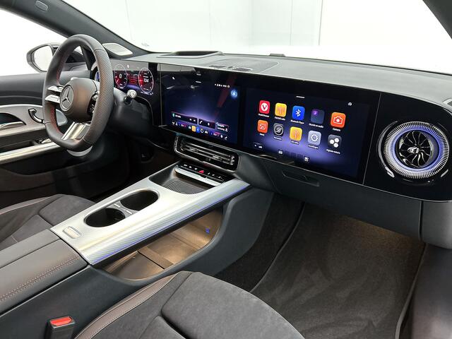 Mercedes-Benz CLA-KLASSE 200 Business Solution AMG | Premium Plus | Rijassistentiepakket | Winterpakket | Nightpakket | MBUX Augmented Reality navigatie | Smartphone integratie | Vast panoramadak |