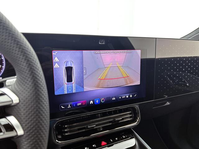 Mercedes-Benz CLA-KLASSE 200 Business Solution AMG | Nightpakket | Smartphone integratie | URBAN GUARD | Vast panoramadak | Sfeerverlichting | Stoelverwarming | Sportstoelen | Adaptieve cruisecontrol |