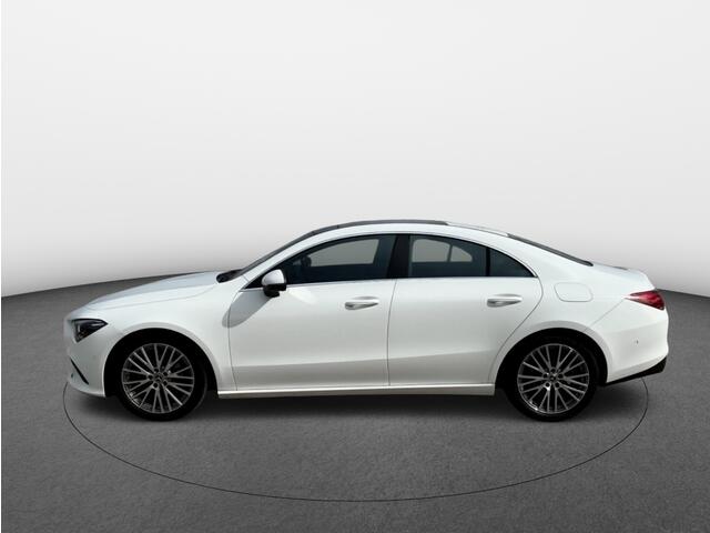 Mercedes-Benz CLA-KLASSE 180 Business Solution Luxury Aut | Panoramadak | Sfeerled