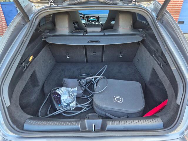 Mercedes-Benz CLA-KLASSE 250 E AMG