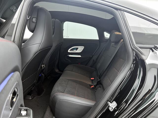 Mercedes-Benz CLA-KLASSE 250+ Launch Edition 85 kWh | Nightpakket | Antidiefstal pakket URBAN GUARD | Memorypakket voorstoelen | Smartphone integratiepakket | Warmtepomp | Sierdelen aluminium | Adaptieve Cruisecontrol |