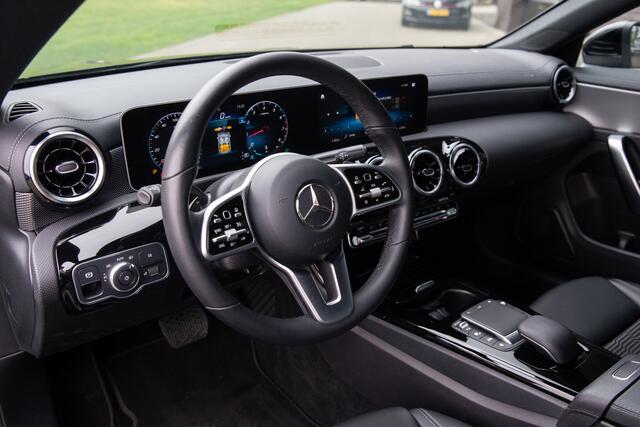 Mercedes-Benz CLA-KLASSE 180 Business Solution Progressive , Virtual cockpit, Achteruitrijcamera, BTW