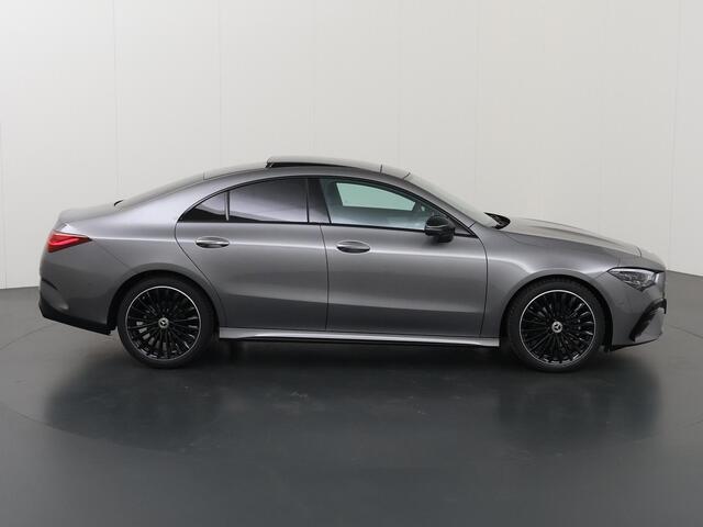 Mercedes-Benz CLA-KLASSE 180 Business Solution AMG | Panoramaschuifdak | AMG Line Plus | Nightpakket | Head-Up | Dodehoekassistent