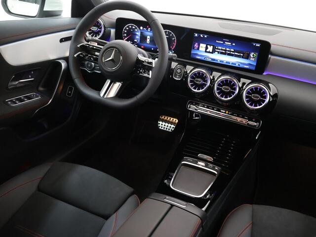 Mercedes-Benz CLA-KLASSE 180 Business Solution AMG | Rij-Assistentie| Burmester | 360° camera | Winter pakket | Techniekpakket