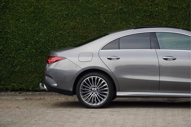 Mercedes-Benz CLA-KLASSE CLA 250 e AMG Line Facelift | Pano Trekhaak Keyless-Go